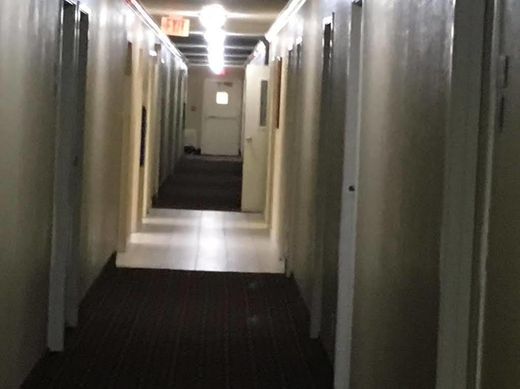 Super 8 By Wyndham Vicksburg Motel Екстериор снимка